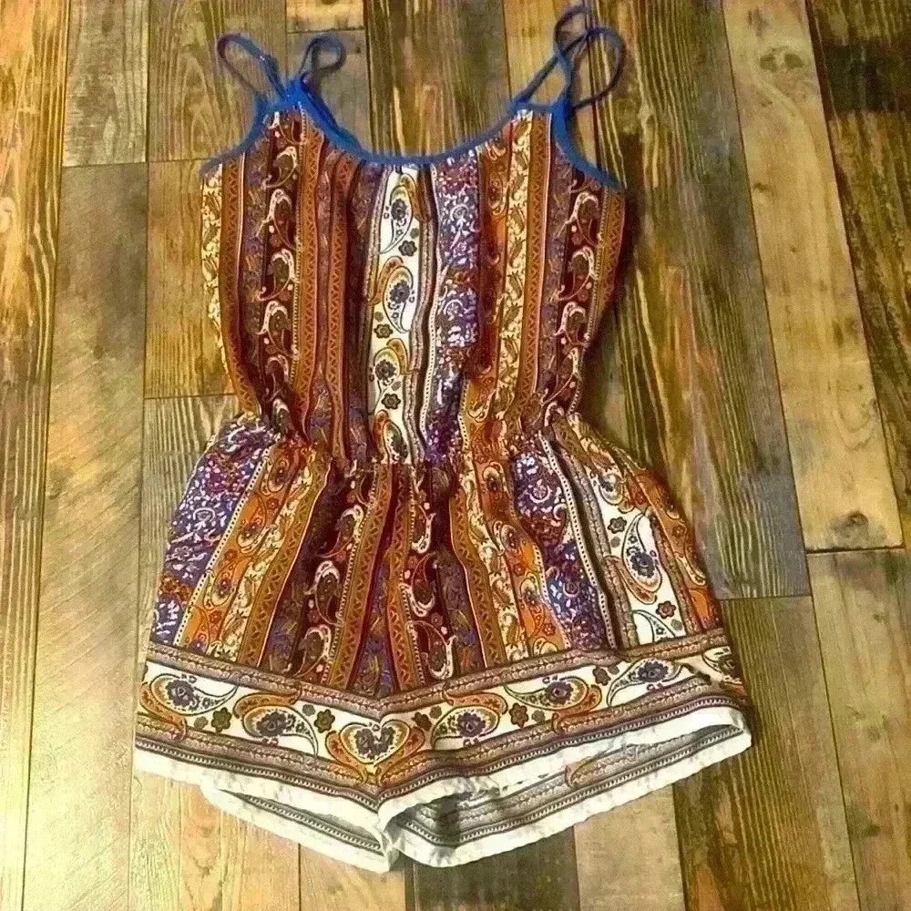 Women’s short romper with adjustable straps size small